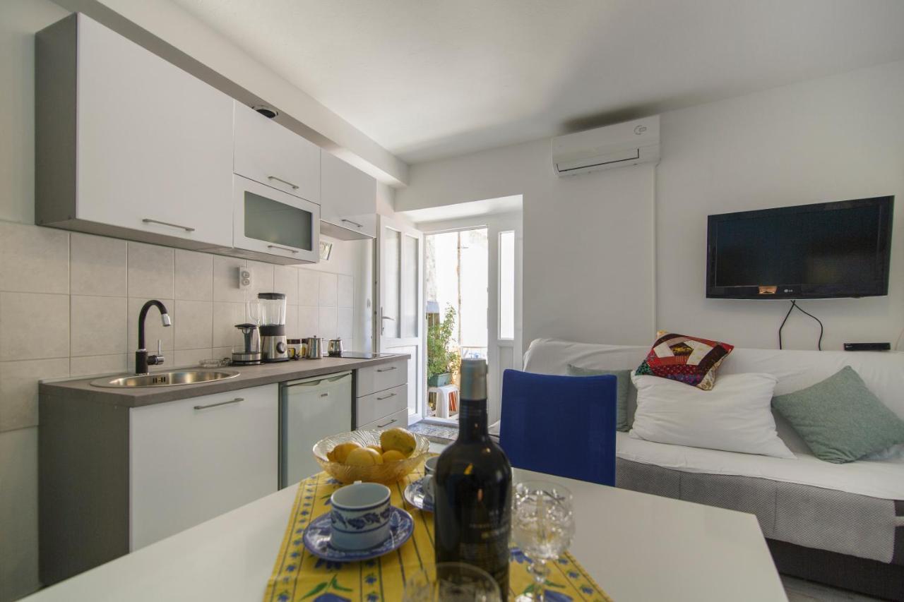 Apartment Filomena In The Center Komiža Exteriér fotografie