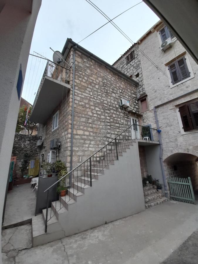 Apartment Filomena In The Center Komiža Exteriér fotografie
